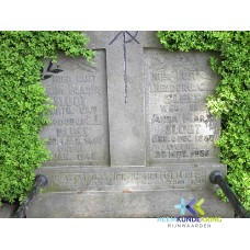 Grafstenen kerkhof Herwen Coll. HKR Sloot en Sloot -Bless (260)